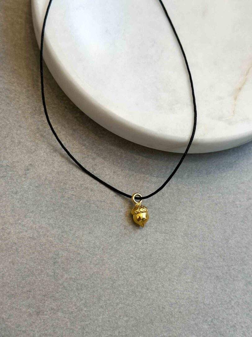 Tiny acorn necklace - Image 5