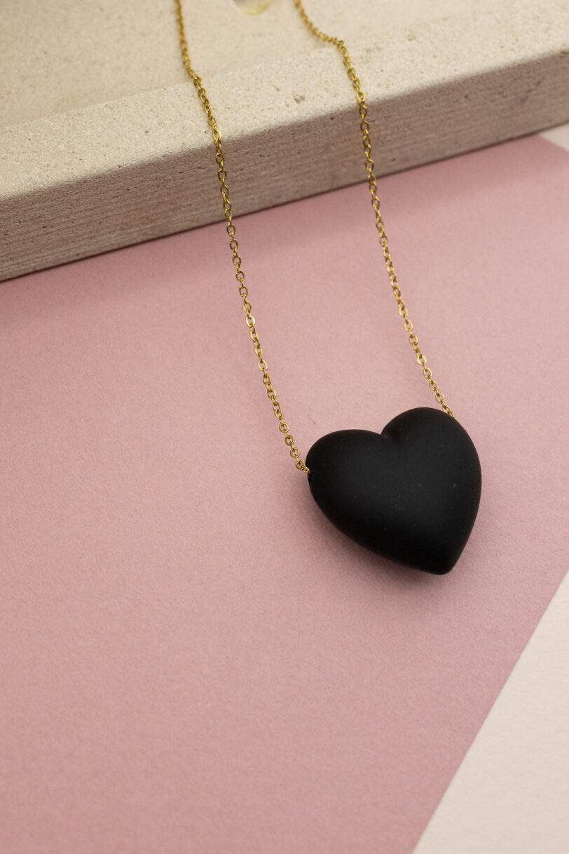 Boobiee heart necklace - Image 5