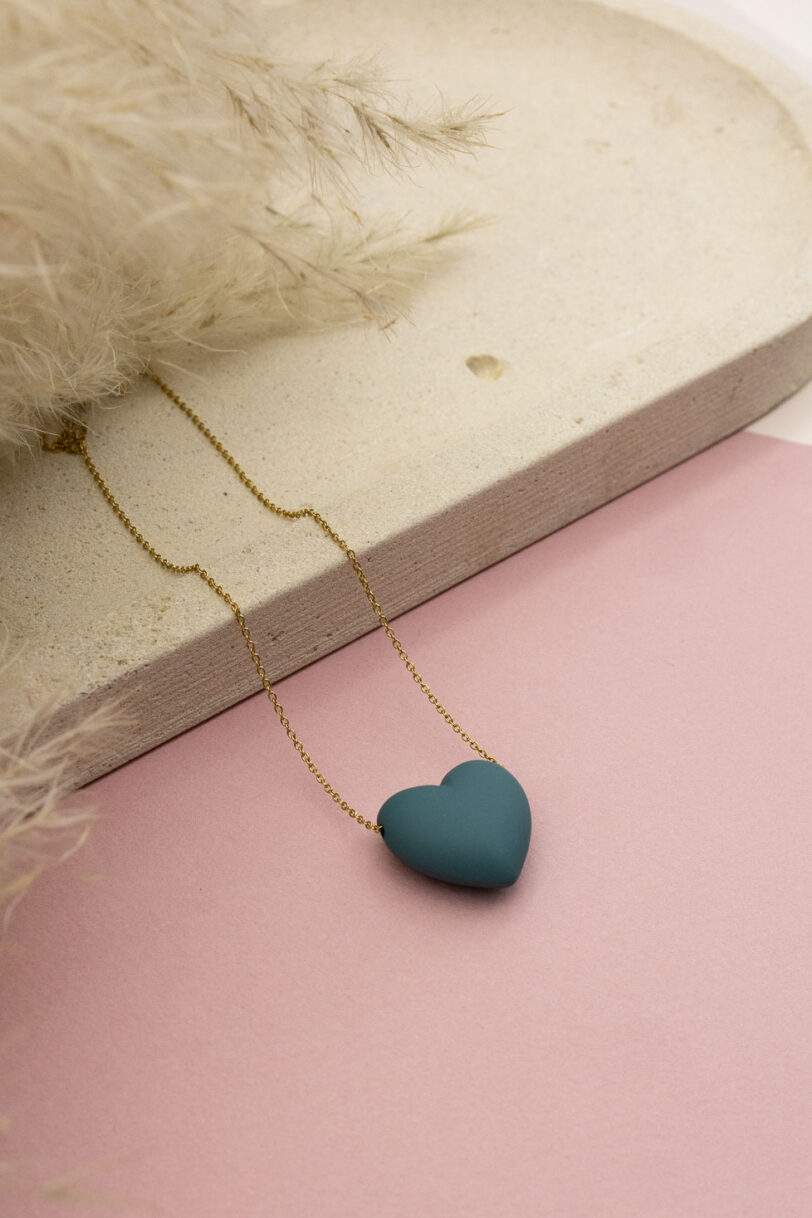 Boobiee heart necklace - Image 10