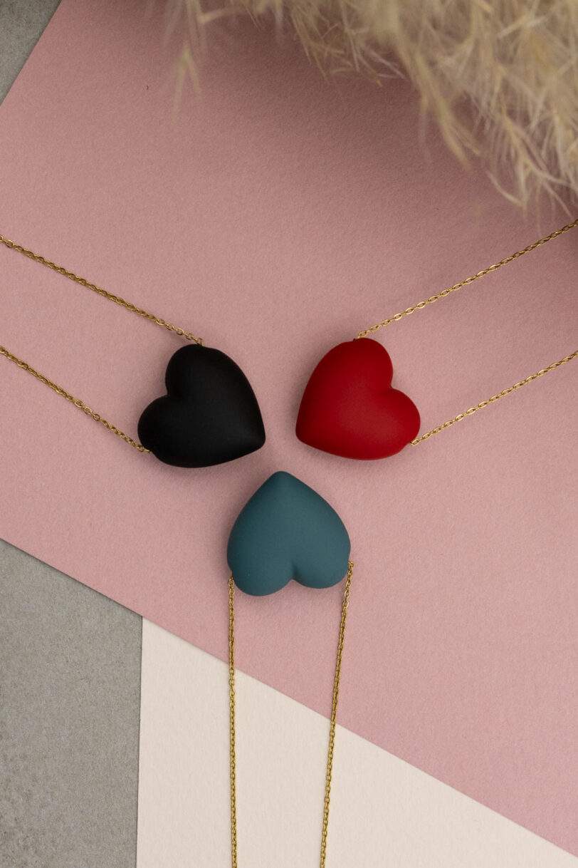 Boobiee heart necklace - Image 2