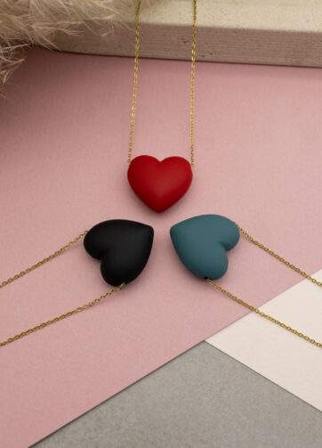 Boobiee heart necklace